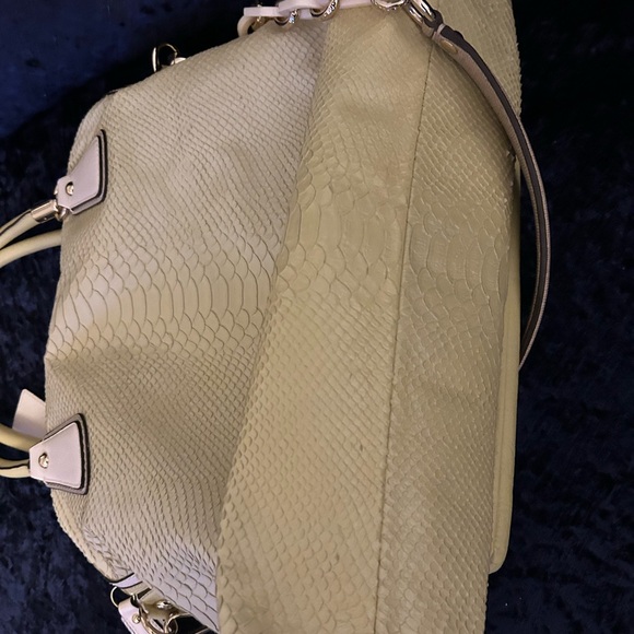 Gorgeous Coach exclusive collection that is in Excellent condition. - Picture 10 of 17